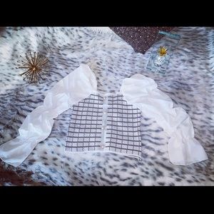 Hermosa blusa talla Small.